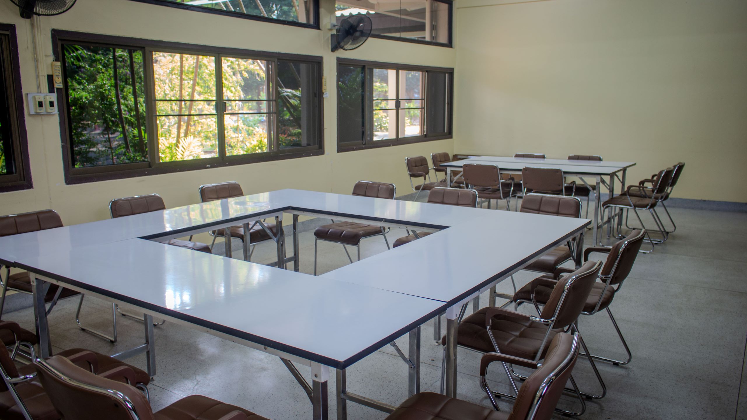 Conference Room, Ignatius Residence, The Seven Fountains